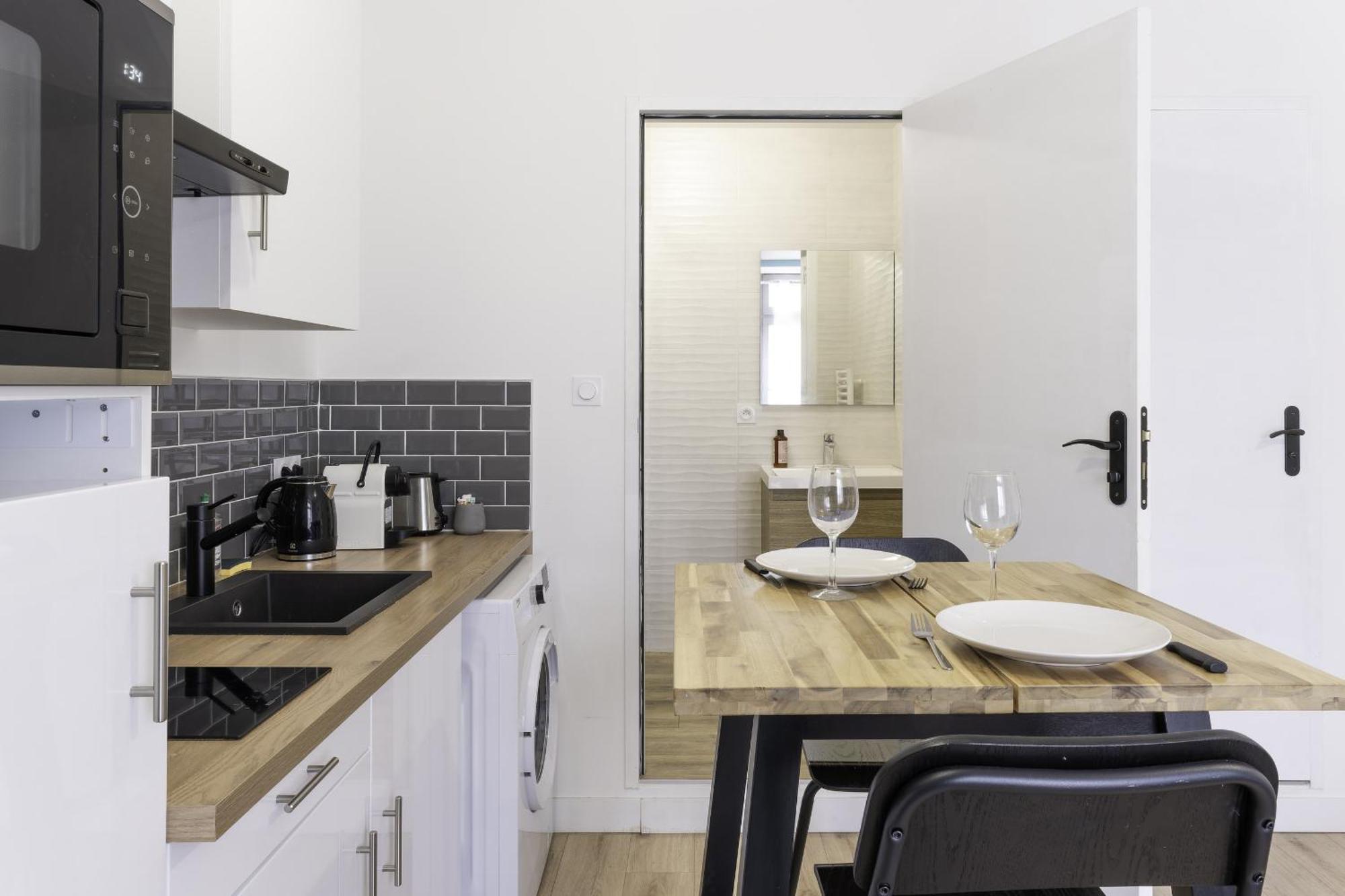 Segre Centre ✰ Studio ✰ 24M² ✰ Cuisne ✰ Wifi ✰ Tout Neuf! Екстер'єр фото