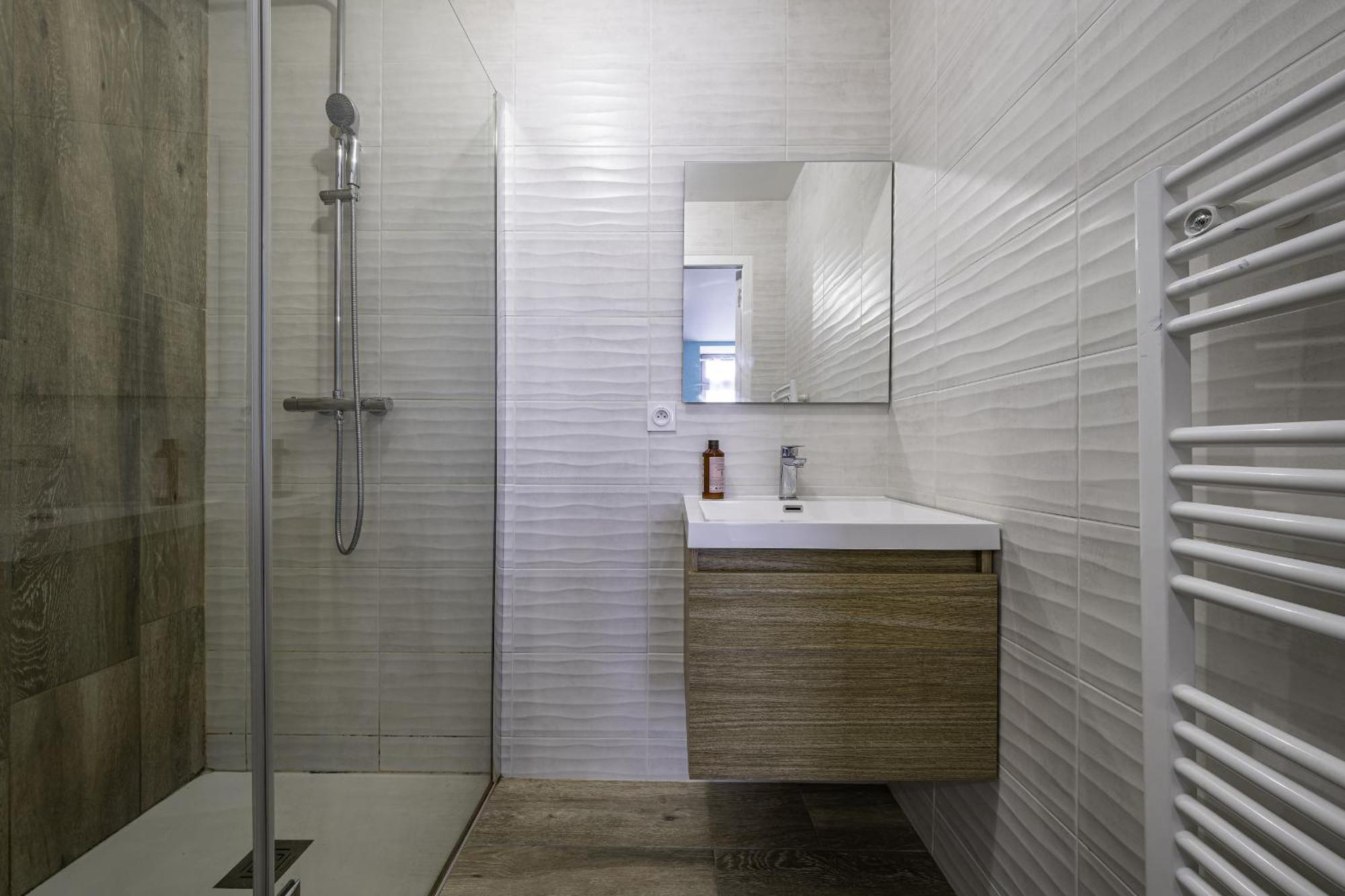 Segre Centre ✰ Studio ✰ 24M² ✰ Cuisne ✰ Wifi ✰ Tout Neuf! Екстер'єр фото